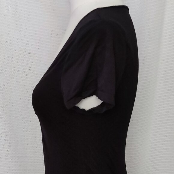 BCBG Max Azria | black short sleeve | v-neck neck | Size XS / S - Picture 3 of 9